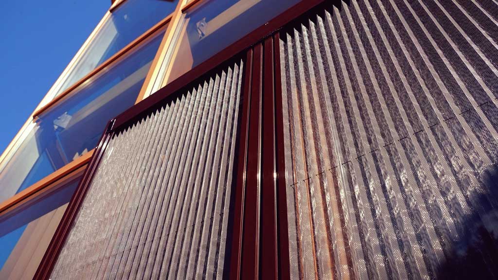 Комары, прощайте! Полный гид по современным москитным сеткам: как выбрать и установить