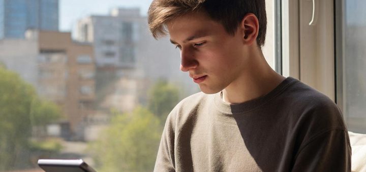 Тайны цифровых страниц: Как онлайн-чтение изменило наш мир и открыло новые горизонты